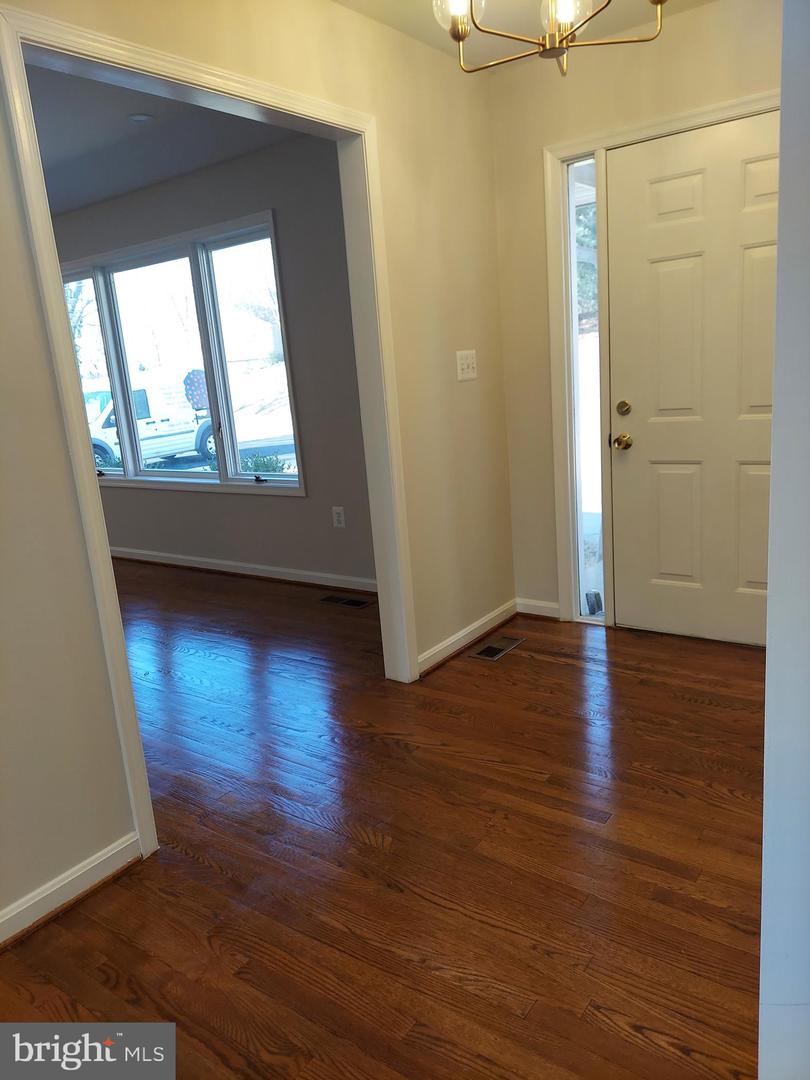 388 BOWLING GREEN RD, FRONT ROYAL, Virginia 22630, 4 Bedrooms Bedrooms, ,3 BathroomsBathrooms,Residential,For sale,388 BOWLING GREEN RD,VAWR2012894 MLS # VAWR2012894