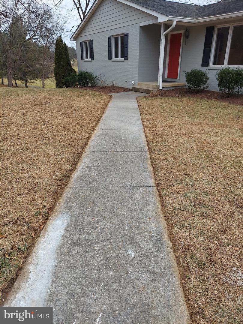 388 BOWLING GREEN RD, FRONT ROYAL, Virginia 22630, 4 Bedrooms Bedrooms, ,3 BathroomsBathrooms,Residential,For sale,388 BOWLING GREEN RD,VAWR2012894 MLS # VAWR2012894