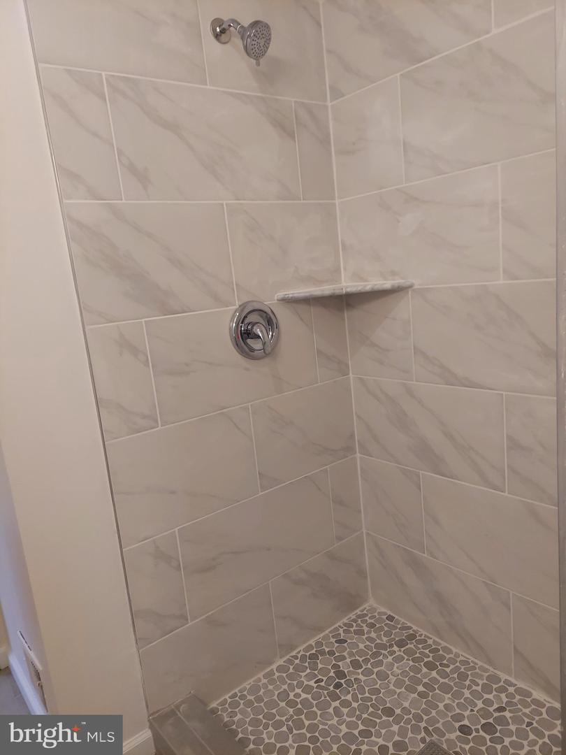 388 BOWLING GREEN RD, FRONT ROYAL, Virginia 22630, 4 Bedrooms Bedrooms, ,3 BathroomsBathrooms,Residential,For sale,388 BOWLING GREEN RD,VAWR2012894 MLS # VAWR2012894