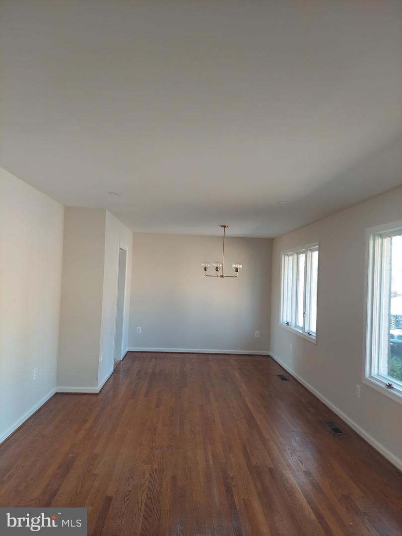 388 BOWLING GREEN RD, FRONT ROYAL, Virginia 22630, 4 Bedrooms Bedrooms, ,3 BathroomsBathrooms,Residential,For sale,388 BOWLING GREEN RD,VAWR2012894 MLS # VAWR2012894