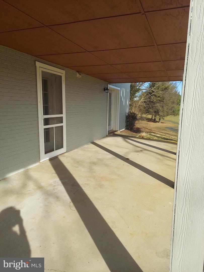 388 BOWLING GREEN RD, FRONT ROYAL, Virginia 22630, 4 Bedrooms Bedrooms, ,3 BathroomsBathrooms,Residential,For sale,388 BOWLING GREEN RD,VAWR2012894 MLS # VAWR2012894