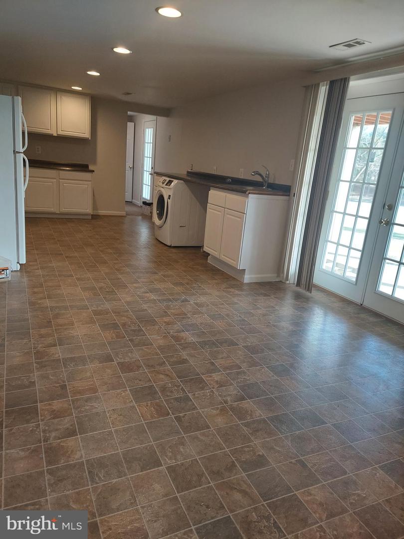 388 BOWLING GREEN RD, FRONT ROYAL, Virginia 22630, 4 Bedrooms Bedrooms, ,3 BathroomsBathrooms,Residential,For sale,388 BOWLING GREEN RD,VAWR2012894 MLS # VAWR2012894