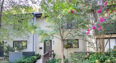 2046 GOLF COURSE DR, RESTON, Virginia 20191, 3 Bedrooms Bedrooms, ,2 BathroomsBathrooms,Residential,For sale,2046 GOLF COURSE DR,VAFX2282692 MLS # VAFX2282692