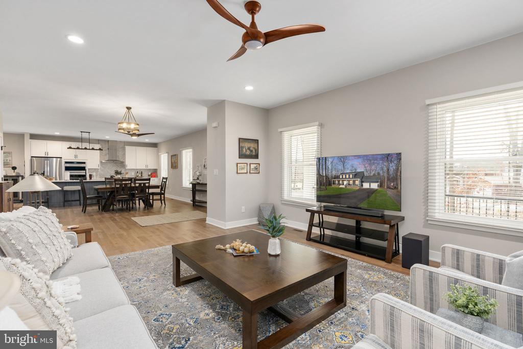 261 WASHINGTON ST, LOCUST GROVE, Virginia 22508, 4 Bedrooms Bedrooms, ,3 BathroomsBathrooms,Residential,261 WASHINGTON ST,VAOR2013410 MLS # VAOR2013410