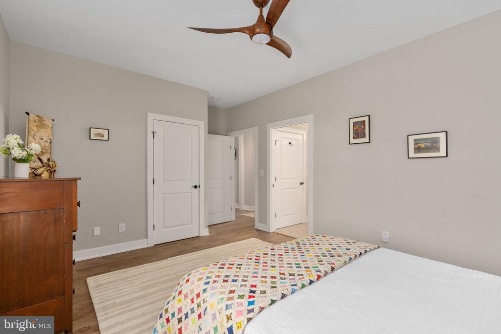 261 WASHINGTON ST, LOCUST GROVE, Virginia 22508, 4 Bedrooms Bedrooms, ,3 BathroomsBathrooms,Residential,261 WASHINGTON ST,VAOR2013410 MLS # VAOR2013410