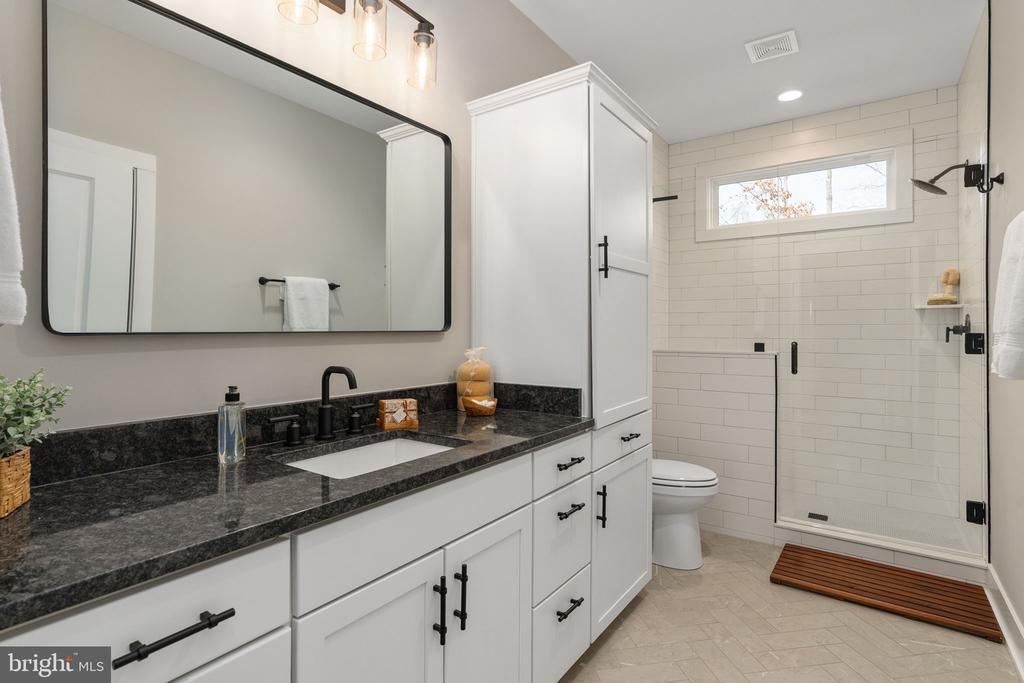 261 WASHINGTON ST, LOCUST GROVE, Virginia 22508, 4 Bedrooms Bedrooms, ,3 BathroomsBathrooms,Residential,261 WASHINGTON ST,VAOR2013410 MLS # VAOR2013410