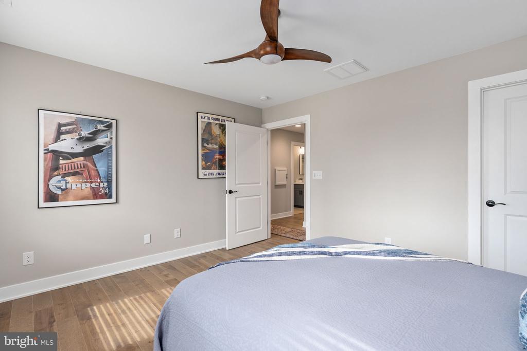 261 WASHINGTON ST, LOCUST GROVE, Virginia 22508, 4 Bedrooms Bedrooms, ,3 BathroomsBathrooms,Residential,261 WASHINGTON ST,VAOR2013410 MLS # VAOR2013410