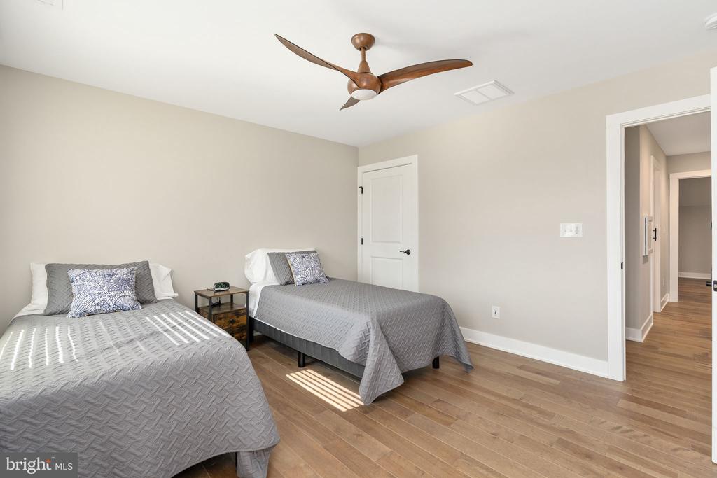 261 WASHINGTON ST, LOCUST GROVE, Virginia 22508, 4 Bedrooms Bedrooms, ,3 BathroomsBathrooms,Residential,261 WASHINGTON ST,VAOR2013410 MLS # VAOR2013410