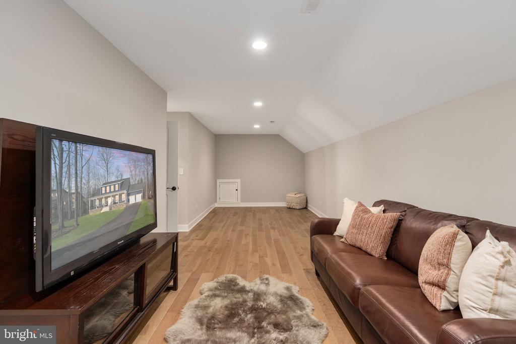 261 WASHINGTON ST, LOCUST GROVE, Virginia 22508, 4 Bedrooms Bedrooms, ,3 BathroomsBathrooms,Residential,261 WASHINGTON ST,VAOR2013410 MLS # VAOR2013410