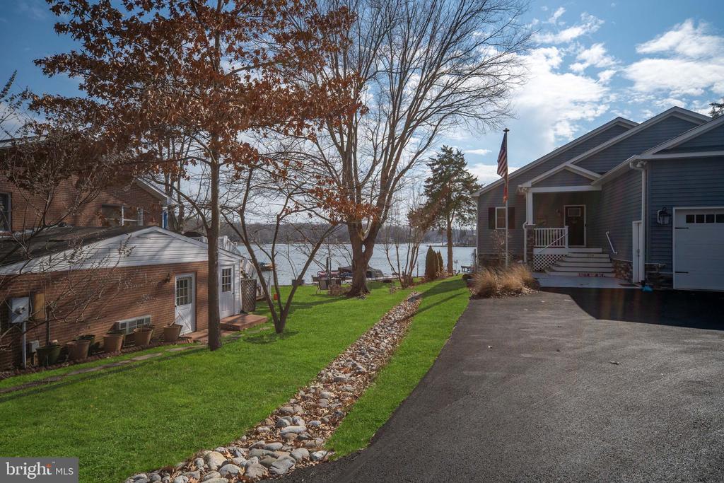 261 WASHINGTON ST, LOCUST GROVE, Virginia 22508, 4 Bedrooms Bedrooms, ,3 BathroomsBathrooms,Residential,261 WASHINGTON ST,VAOR2013410 MLS # VAOR2013410