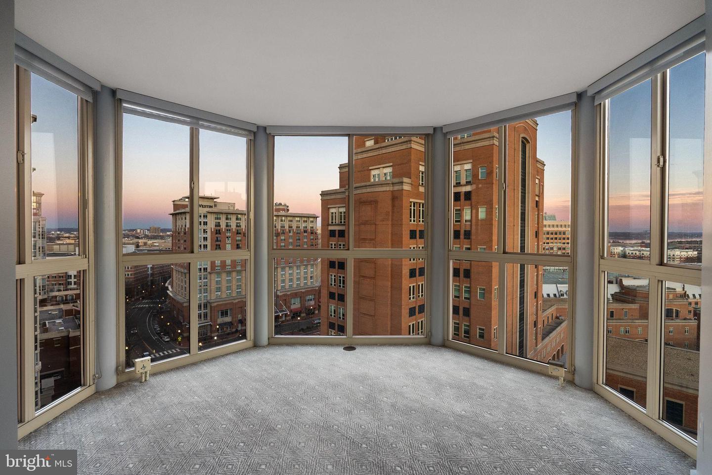 2181 JAMIESON AVE #1605, ALEXANDRIA, Virginia 22314, 3 Bedrooms Bedrooms, 6 Rooms Rooms,2 BathroomsBathrooms,Residential,For sale,2181 JAMIESON AVE #1605,VAAX2052828 MLS # VAAX2052828