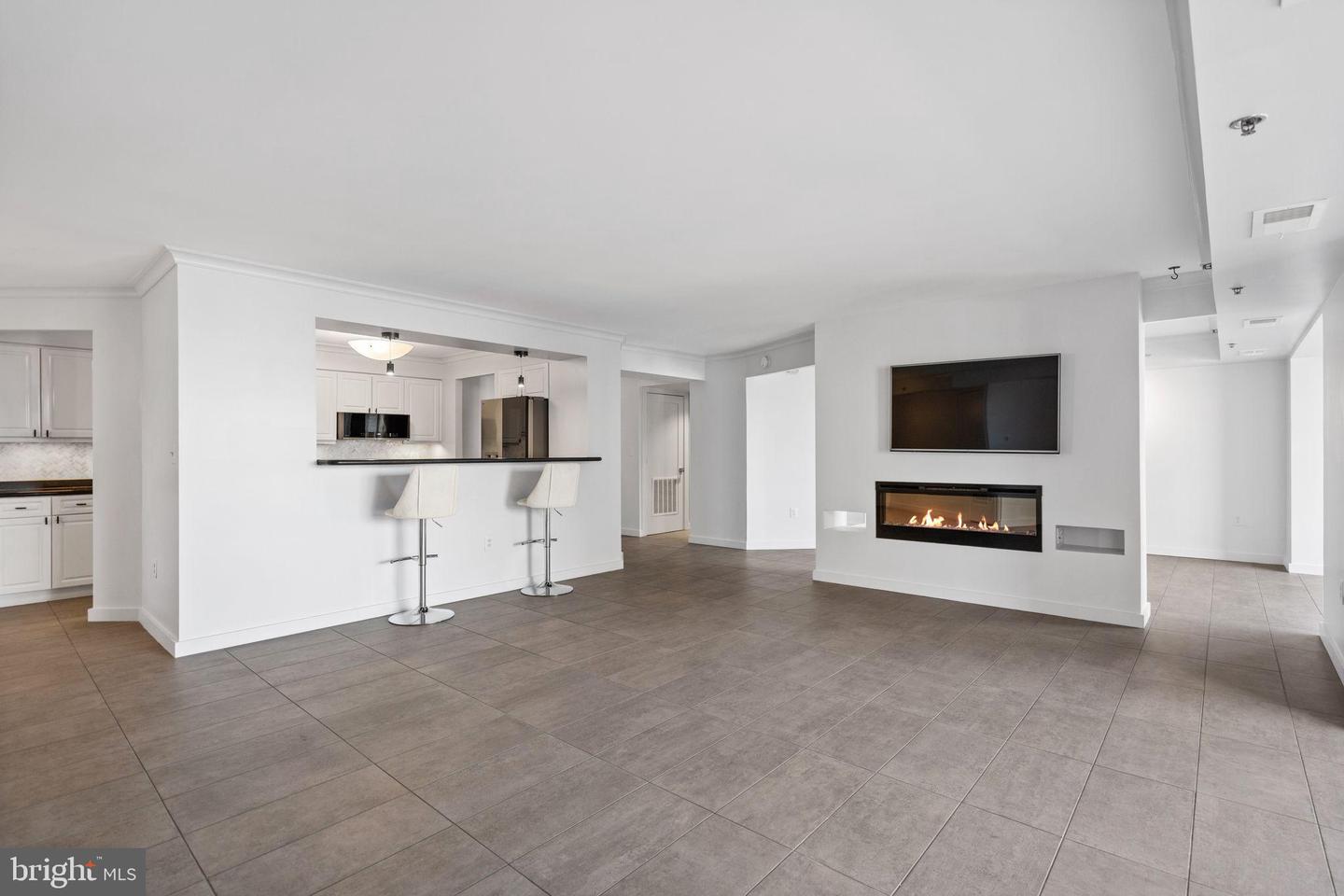 2181 JAMIESON AVE #1605, ALEXANDRIA, Virginia 22314, 3 Bedrooms Bedrooms, 6 Rooms Rooms,2 BathroomsBathrooms,Residential,For sale,2181 JAMIESON AVE #1605,VAAX2052828 MLS # VAAX2052828