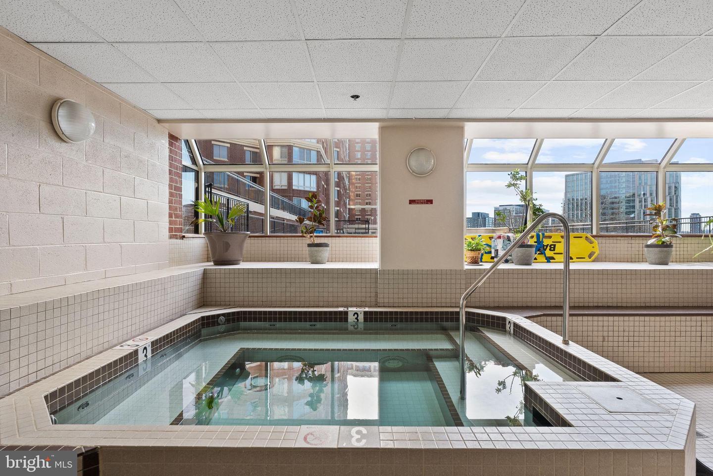 2181 JAMIESON AVE #1605, ALEXANDRIA, Virginia 22314, 3 Bedrooms Bedrooms, 6 Rooms Rooms,2 BathroomsBathrooms,Residential,For sale,2181 JAMIESON AVE #1605,VAAX2052828 MLS # VAAX2052828