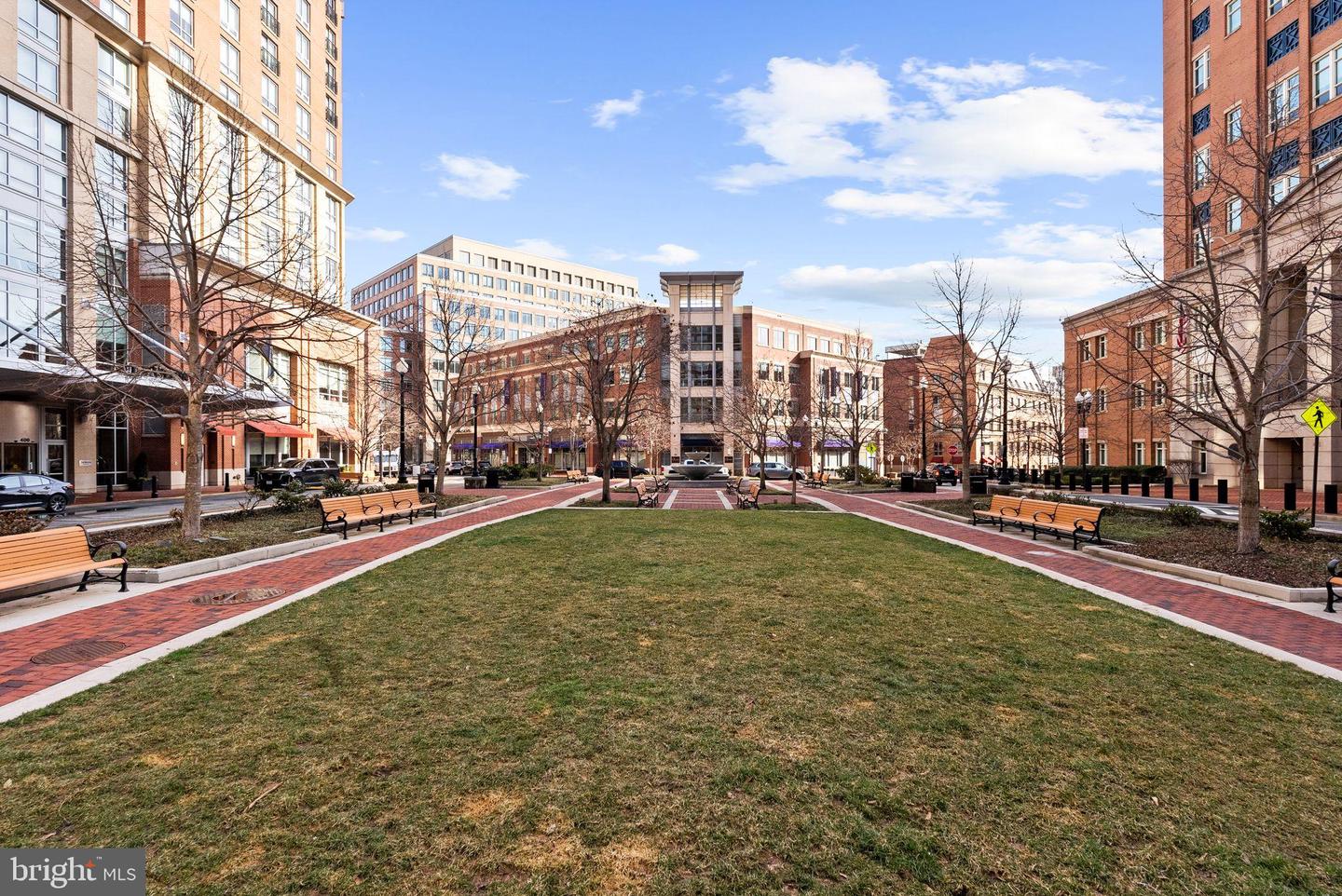 2181 JAMIESON AVE #1605, ALEXANDRIA, Virginia 22314, 3 Bedrooms Bedrooms, 6 Rooms Rooms,2 BathroomsBathrooms,Residential,For sale,2181 JAMIESON AVE #1605,VAAX2052828 MLS # VAAX2052828