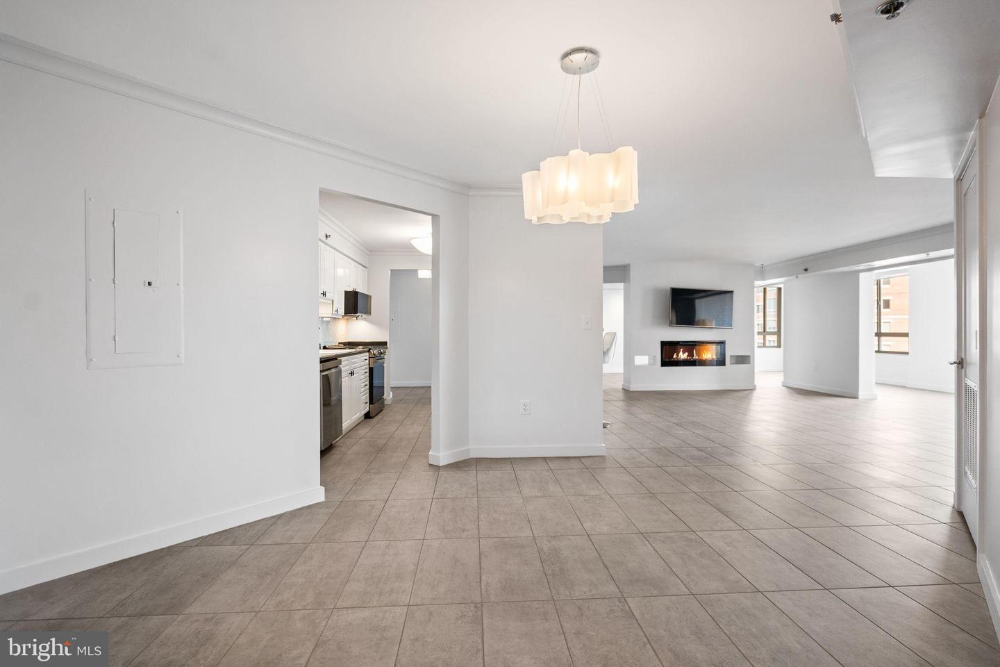 2181 JAMIESON AVE #1605, ALEXANDRIA, Virginia 22314, 3 Bedrooms Bedrooms, 6 Rooms Rooms,2 BathroomsBathrooms,Residential,For sale,2181 JAMIESON AVE #1605,VAAX2052828 MLS # VAAX2052828