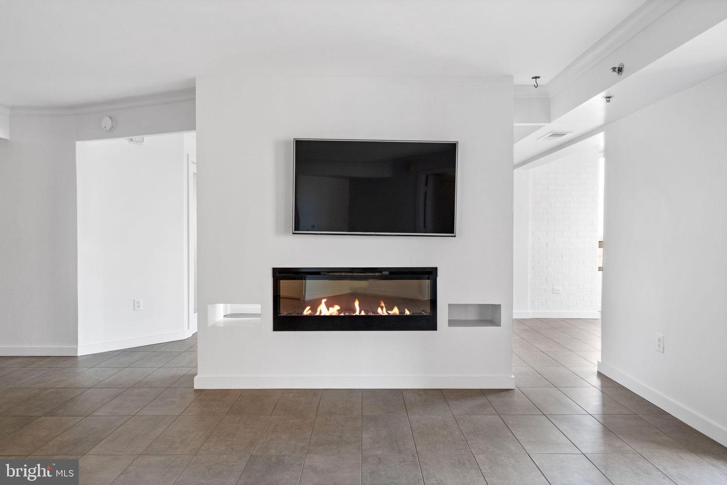 2181 JAMIESON AVE #1605, ALEXANDRIA, Virginia 22314, 3 Bedrooms Bedrooms, 6 Rooms Rooms,2 BathroomsBathrooms,Residential,For sale,2181 JAMIESON AVE #1605,VAAX2052828 MLS # VAAX2052828