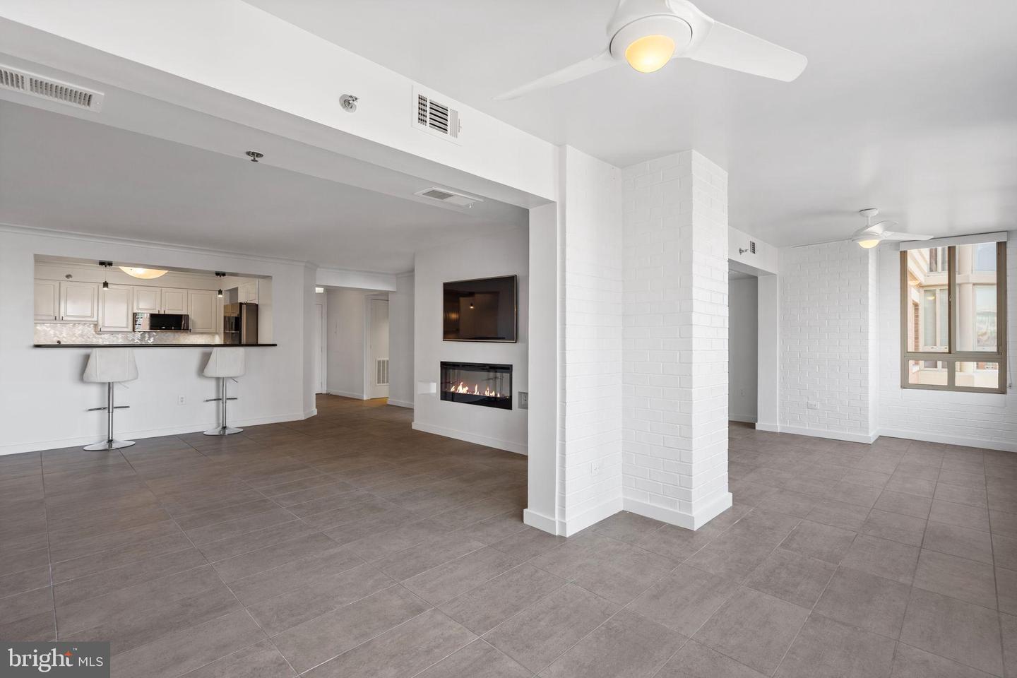 2181 JAMIESON AVE #1605, ALEXANDRIA, Virginia 22314, 3 Bedrooms Bedrooms, 6 Rooms Rooms,2 BathroomsBathrooms,Residential,For sale,2181 JAMIESON AVE #1605,VAAX2052828 MLS # VAAX2052828