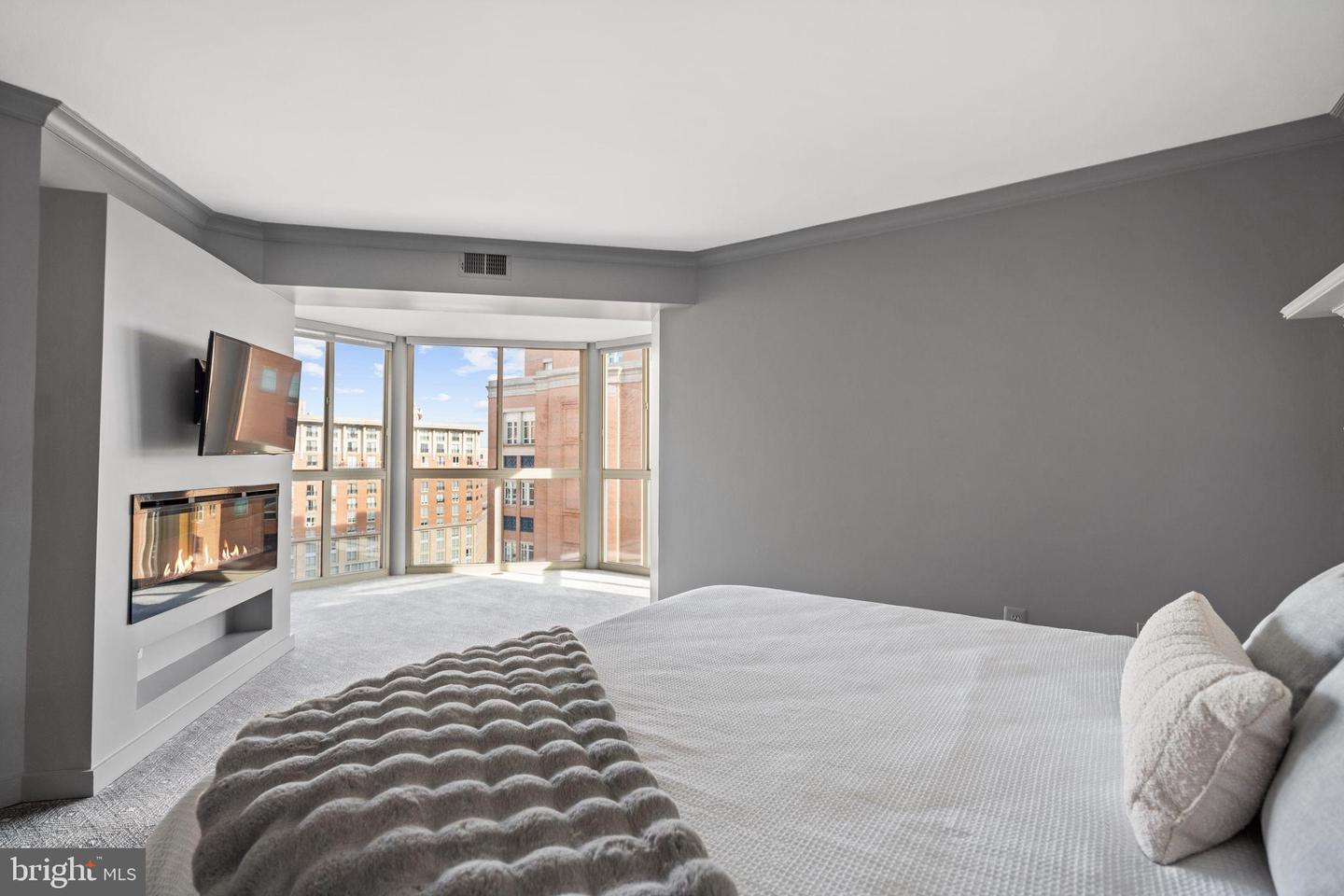 2181 JAMIESON AVE #1605, ALEXANDRIA, Virginia 22314, 3 Bedrooms Bedrooms, 6 Rooms Rooms,2 BathroomsBathrooms,Residential,For sale,2181 JAMIESON AVE #1605,VAAX2052828 MLS # VAAX2052828