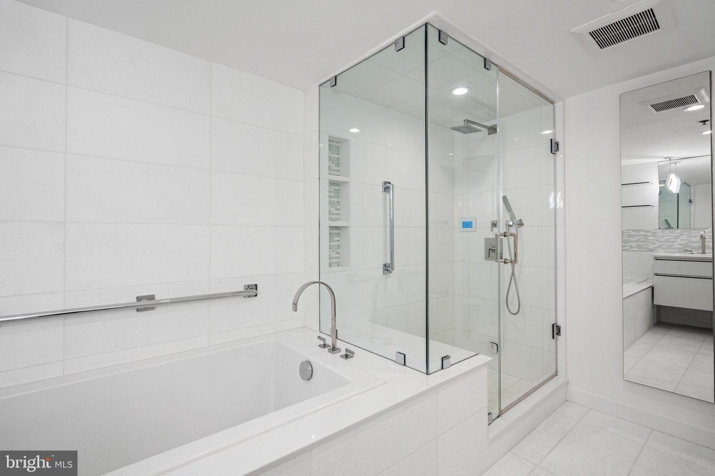 2181 JAMIESON AVE #1605, ALEXANDRIA, Virginia 22314, 3 Bedrooms Bedrooms, 6 Rooms Rooms,2 BathroomsBathrooms,Residential,For sale,2181 JAMIESON AVE #1605,VAAX2052828 MLS # VAAX2052828