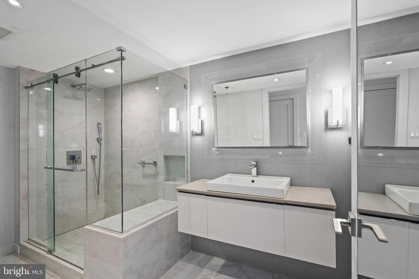 2181 JAMIESON AVE #1605, ALEXANDRIA, Virginia 22314, 3 Bedrooms Bedrooms, 6 Rooms Rooms,2 BathroomsBathrooms,Residential,For sale,2181 JAMIESON AVE #1605,VAAX2052828 MLS # VAAX2052828