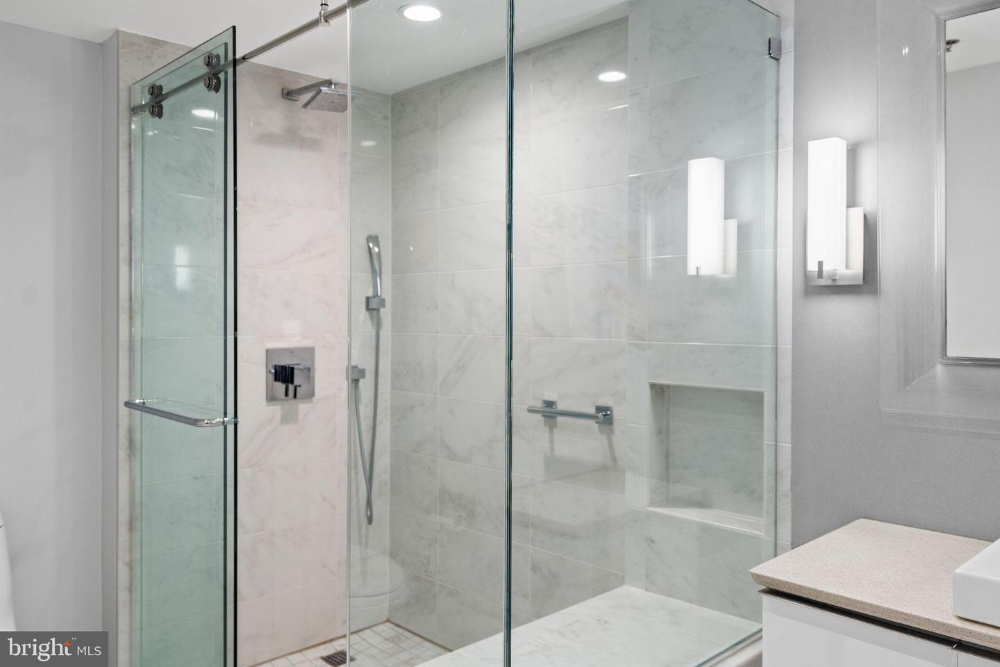 2181 JAMIESON AVE #1605, ALEXANDRIA, Virginia 22314, 3 Bedrooms Bedrooms, 6 Rooms Rooms,2 BathroomsBathrooms,Residential,For sale,2181 JAMIESON AVE #1605,VAAX2052828 MLS # VAAX2052828