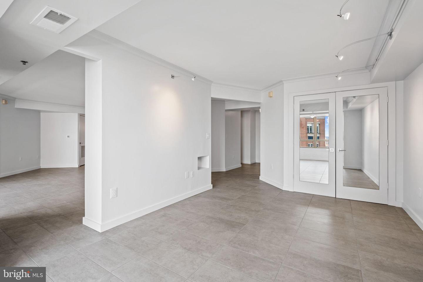 2181 JAMIESON AVE #1605, ALEXANDRIA, Virginia 22314, 3 Bedrooms Bedrooms, 6 Rooms Rooms,2 BathroomsBathrooms,Residential,For sale,2181 JAMIESON AVE #1605,VAAX2052828 MLS # VAAX2052828