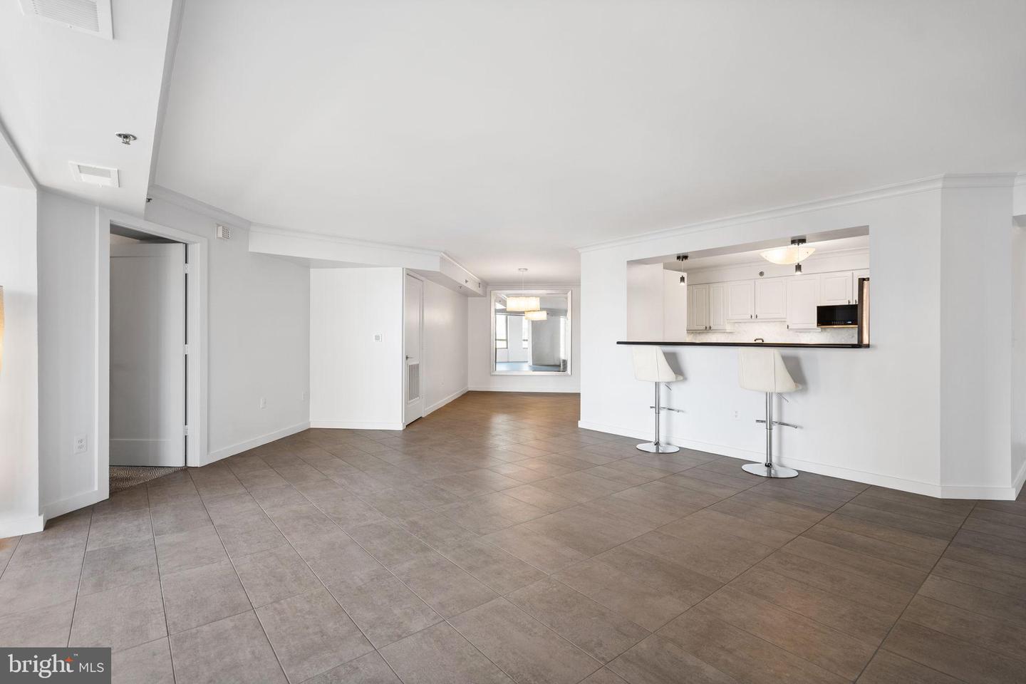 2181 JAMIESON AVE #1605, ALEXANDRIA, Virginia 22314, 3 Bedrooms Bedrooms, 6 Rooms Rooms,2 BathroomsBathrooms,Residential,For sale,2181 JAMIESON AVE #1605,VAAX2052828 MLS # VAAX2052828