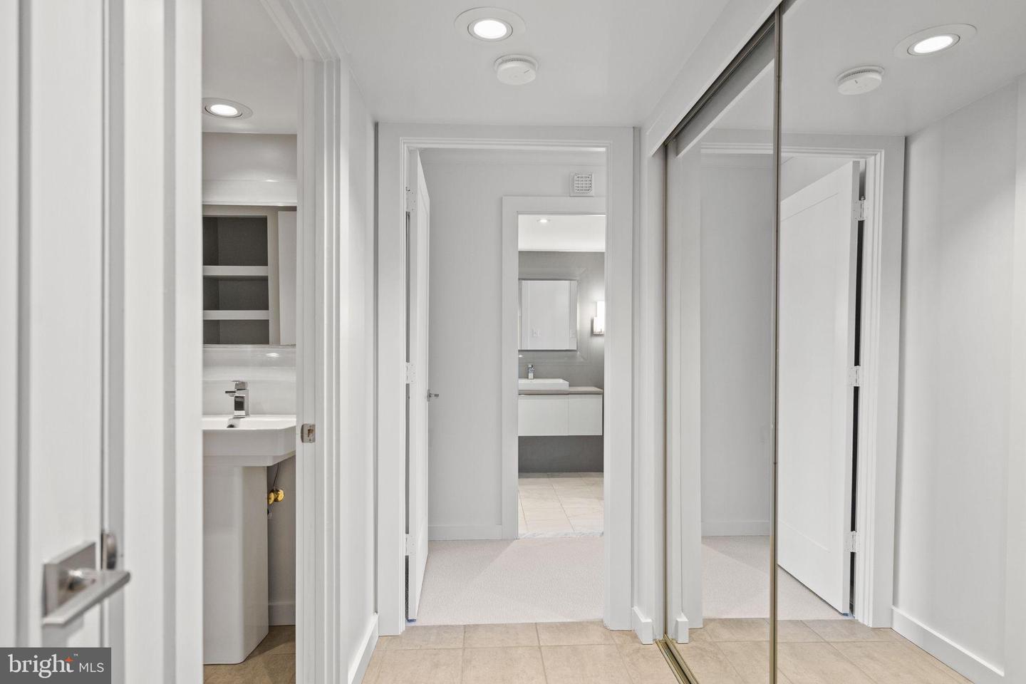 2181 JAMIESON AVE #1605, ALEXANDRIA, Virginia 22314, 3 Bedrooms Bedrooms, 6 Rooms Rooms,2 BathroomsBathrooms,Residential,For sale,2181 JAMIESON AVE #1605,VAAX2052828 MLS # VAAX2052828