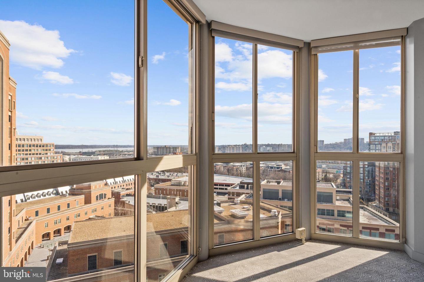 2181 JAMIESON AVE #1605, ALEXANDRIA, Virginia 22314, 3 Bedrooms Bedrooms, 6 Rooms Rooms,2 BathroomsBathrooms,Residential,For sale,2181 JAMIESON AVE #1605,VAAX2052828 MLS # VAAX2052828