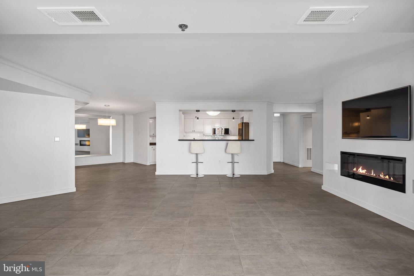 2181 JAMIESON AVE #1605, ALEXANDRIA, Virginia 22314, 3 Bedrooms Bedrooms, 6 Rooms Rooms,2 BathroomsBathrooms,Residential,For sale,2181 JAMIESON AVE #1605,VAAX2052828 MLS # VAAX2052828