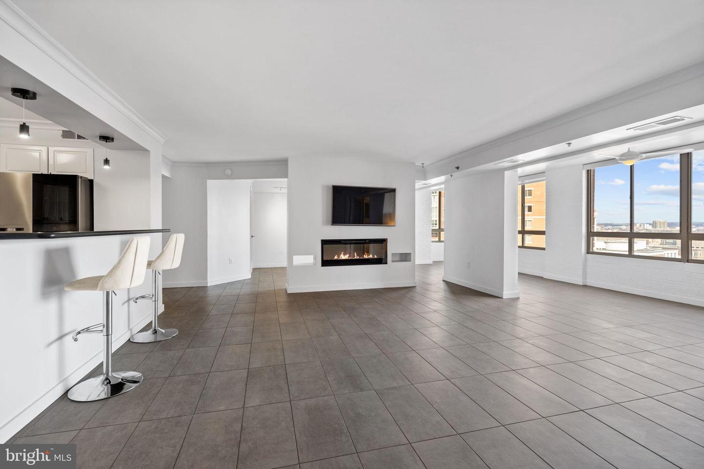 2181 JAMIESON AVE #1605, ALEXANDRIA, Virginia 22314, 3 Bedrooms Bedrooms, 6 Rooms Rooms,2 BathroomsBathrooms,Residential,For sale,2181 JAMIESON AVE #1605,VAAX2052828 MLS # VAAX2052828