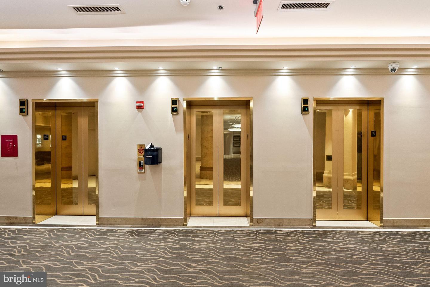 2181 JAMIESON AVE #1605, ALEXANDRIA, Virginia 22314, 3 Bedrooms Bedrooms, 6 Rooms Rooms,2 BathroomsBathrooms,Residential,For sale,2181 JAMIESON AVE #1605,VAAX2052828 MLS # VAAX2052828