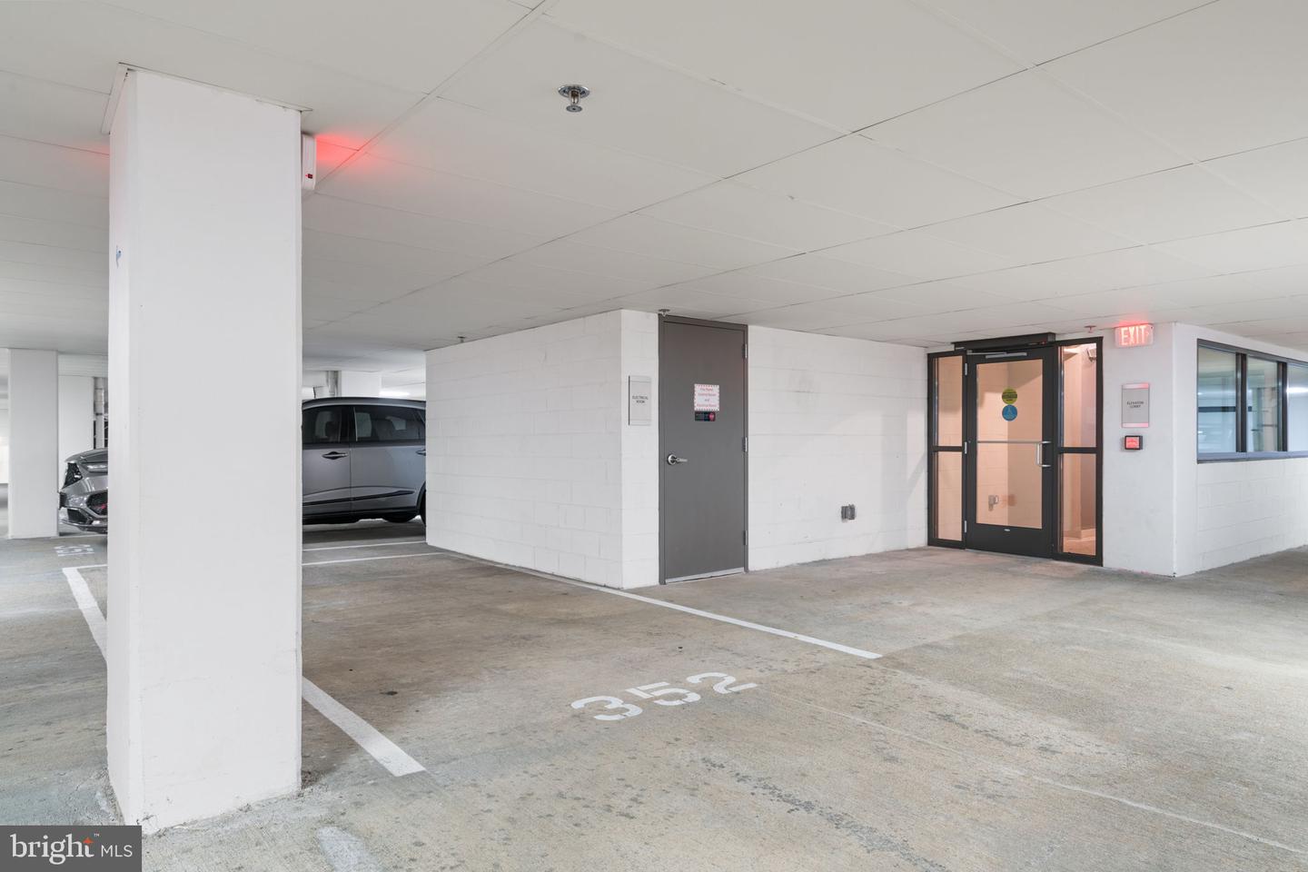 2960 VADEN DR #2N-602, FAIRFAX, Virginia 22031, 2 Bedrooms Bedrooms, ,2 BathroomsBathrooms,Residential,For sale,2960 VADEN DR #2N-602,VAFX2284326 MLS # VAFX2284326 2960 VADEN DR #2N-602, FAIRFAX, Virginia 22031, 2 Bedrooms Bedrooms, ,2 BathroomsBathrooms,Residential,For sale,2960 VADEN DR #2N-602,VAFX2284326 MLS # VAFX2284326