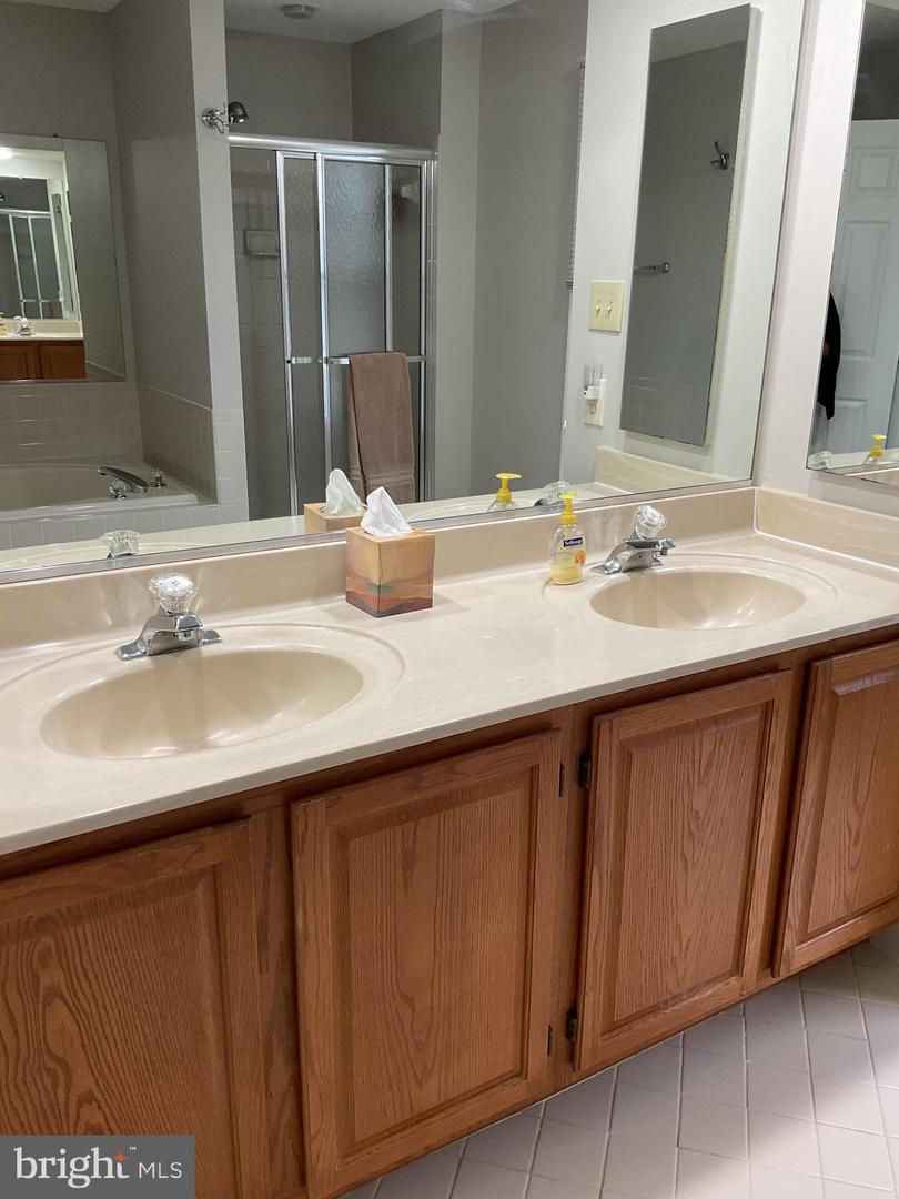 11819 TROIKA CT, WOODBRIDGE, Virginia 22192, 4 Bedrooms Bedrooms, ,4 BathroomsBathrooms,Residential,For sale,11819 TROIKA CT,VAPW2110330 MLS # VAPW2110330