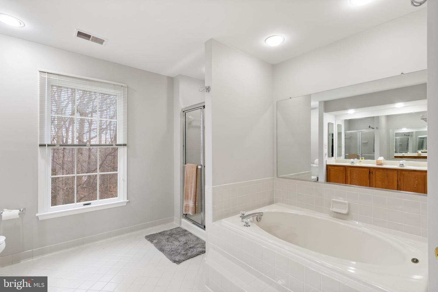 11819 TROIKA CT, WOODBRIDGE, Virginia 22192, 4 Bedrooms Bedrooms, ,4 BathroomsBathrooms,Residential,For sale,11819 TROIKA CT,VAPW2110330 MLS # VAPW2110330