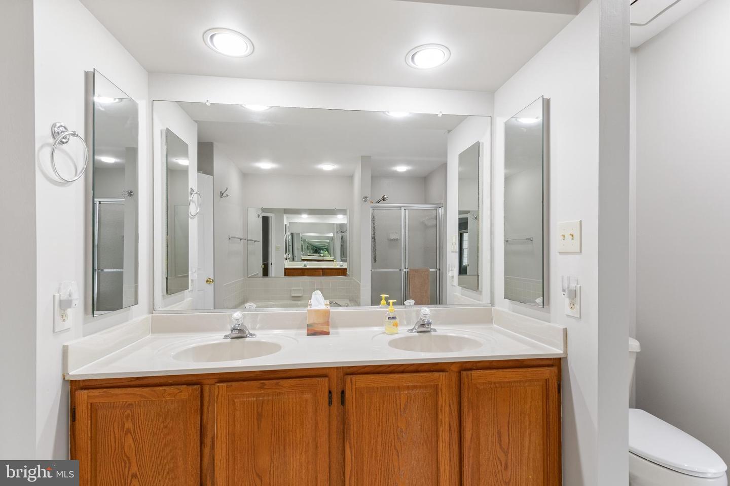 11819 TROIKA CT, WOODBRIDGE, Virginia 22192, 4 Bedrooms Bedrooms, ,4 BathroomsBathrooms,Residential,For sale,11819 TROIKA CT,VAPW2110330 MLS # VAPW2110330