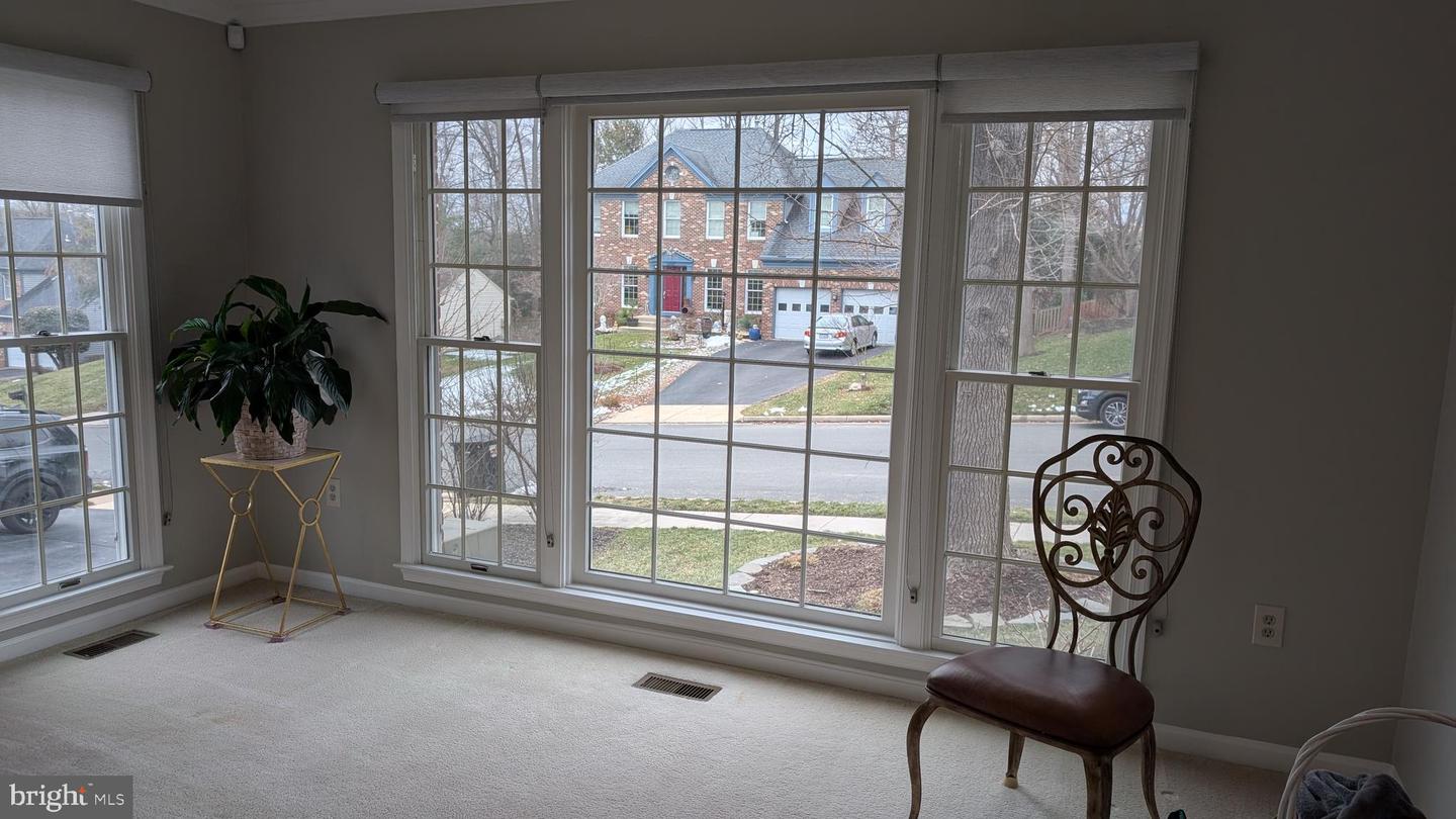 11819 TROIKA CT, WOODBRIDGE, Virginia 22192, 4 Bedrooms Bedrooms, ,4 BathroomsBathrooms,Residential,For sale,11819 TROIKA CT,VAPW2110330 MLS # VAPW2110330