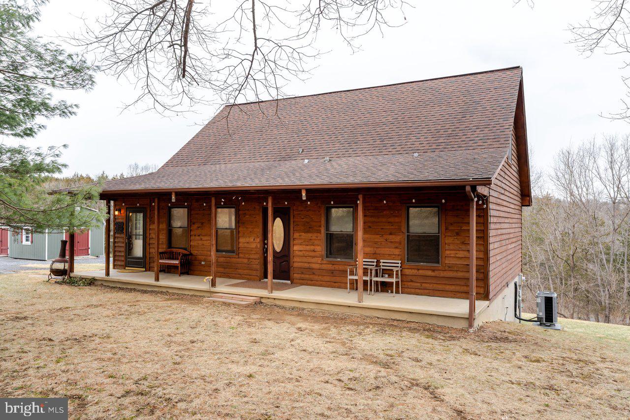 121 SPIKER LN, STRASBURG, Virginia 22657, 4 Bedrooms Bedrooms, 16 Rooms Rooms,2 BathroomsBathrooms,Residential,For sale,121 SPIKER LN,VASH2013344 MLS # VASH2013344