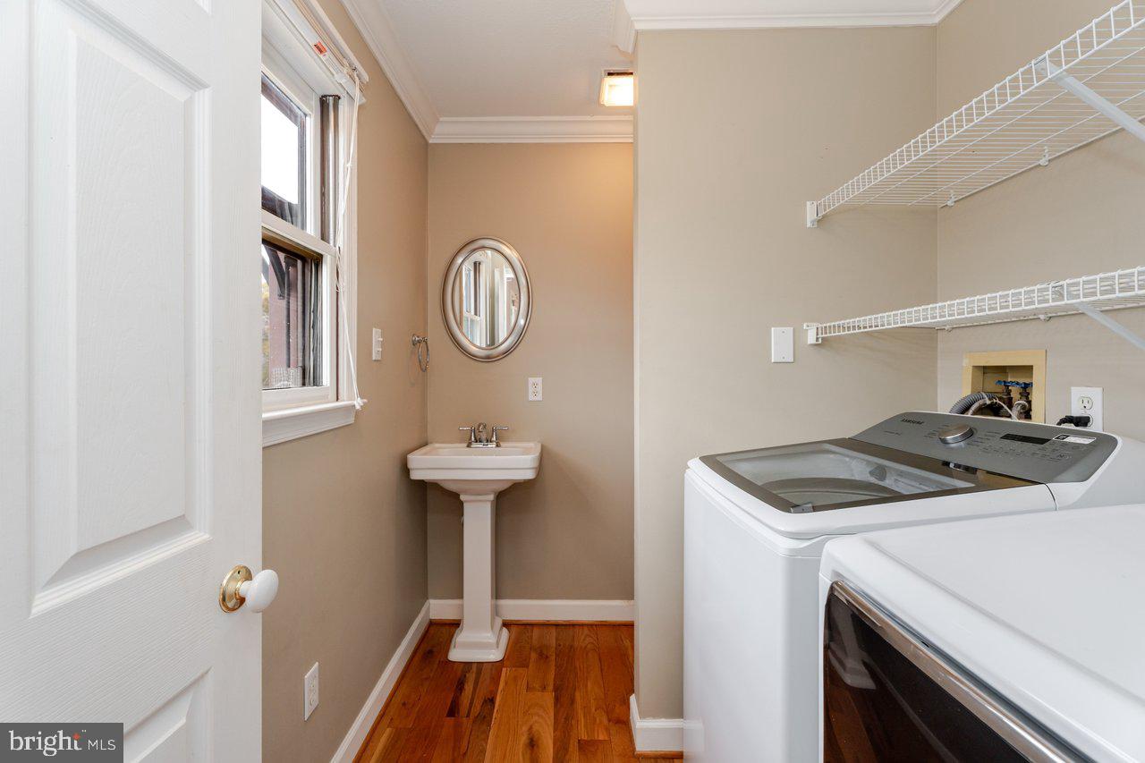 121 SPIKER LN, STRASBURG, Virginia 22657, 4 Bedrooms Bedrooms, 16 Rooms Rooms,2 BathroomsBathrooms,Residential,For sale,121 SPIKER LN,VASH2013344 MLS # VASH2013344