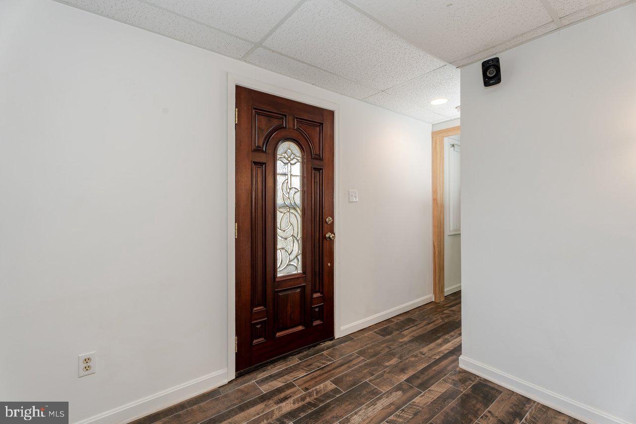 121 SPIKER LN, STRASBURG, Virginia 22657, 4 Bedrooms Bedrooms, 16 Rooms Rooms,2 BathroomsBathrooms,Residential,For sale,121 SPIKER LN,VASH2013344 MLS # VASH2013344