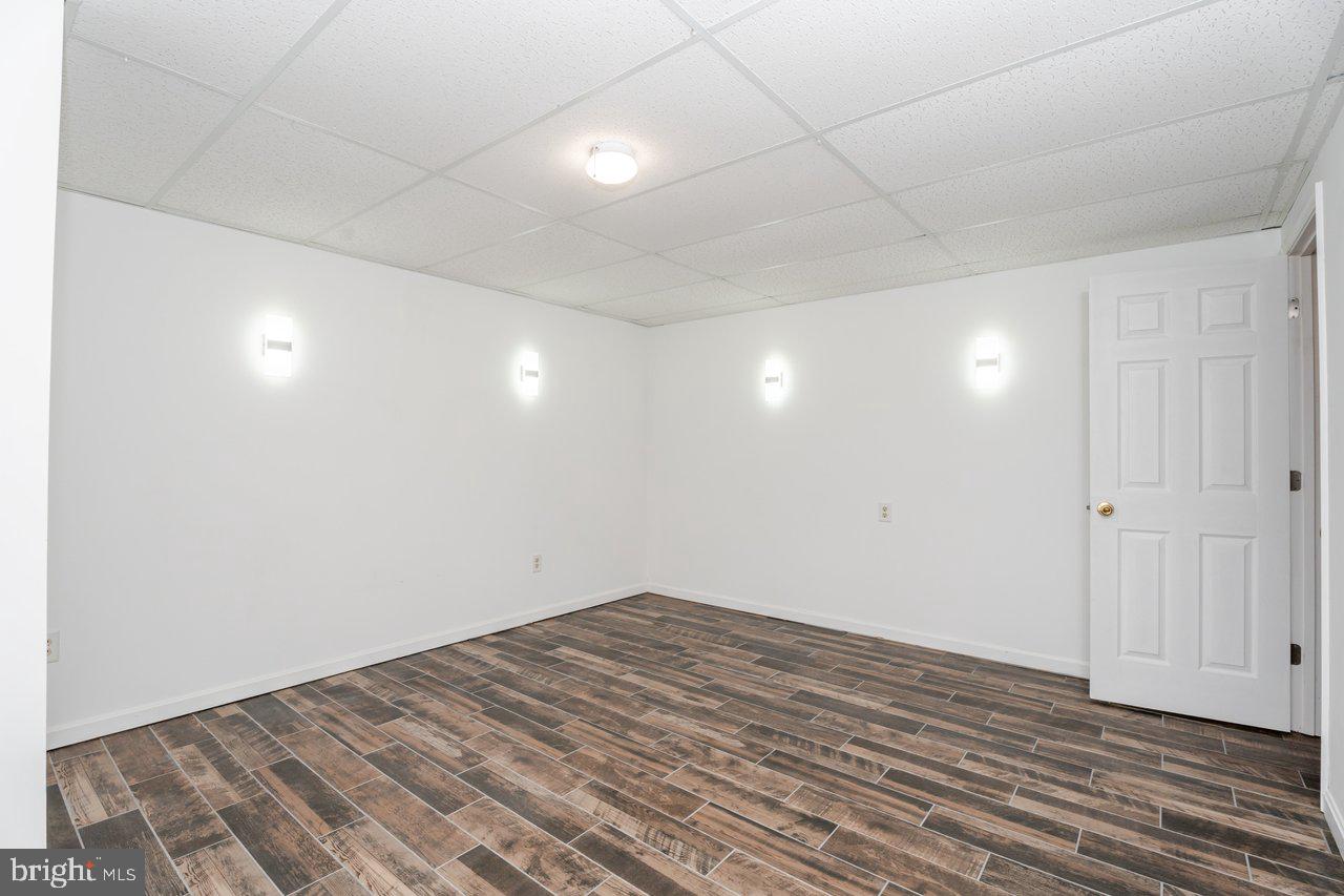 121 SPIKER LN, STRASBURG, Virginia 22657, 4 Bedrooms Bedrooms, 16 Rooms Rooms,2 BathroomsBathrooms,Residential,For sale,121 SPIKER LN,VASH2013344 MLS # VASH2013344