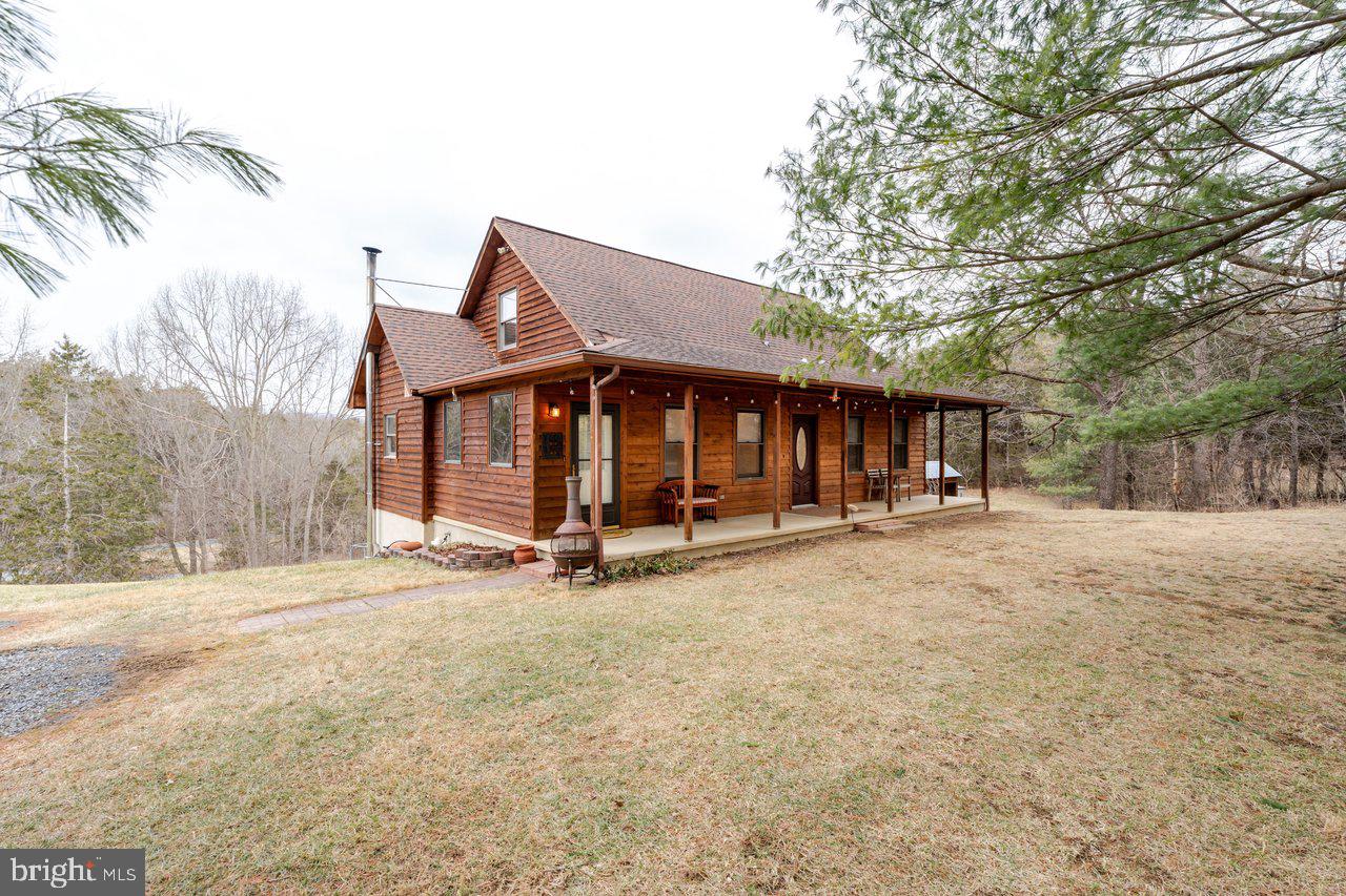 121 SPIKER LN, STRASBURG, Virginia 22657, 4 Bedrooms Bedrooms, 16 Rooms Rooms,2 BathroomsBathrooms,Residential,For sale,121 SPIKER LN,VASH2013344 MLS # VASH2013344