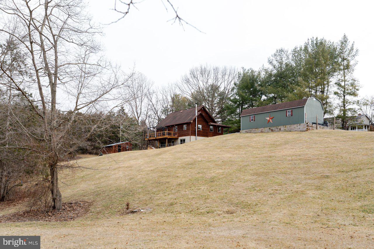 121 SPIKER LN, STRASBURG, Virginia 22657, 4 Bedrooms Bedrooms, 16 Rooms Rooms,2 BathroomsBathrooms,Residential,For sale,121 SPIKER LN,VASH2013344 MLS # VASH2013344