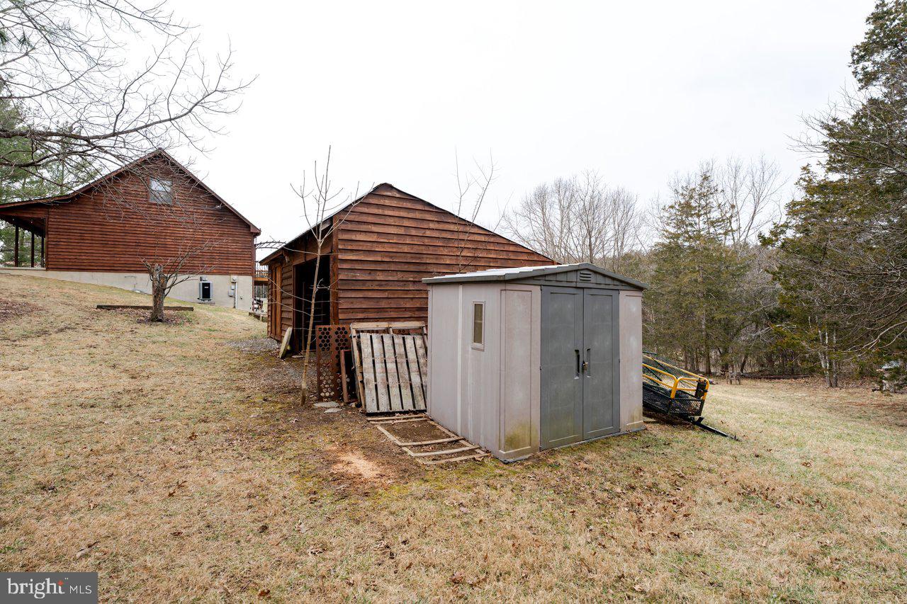 121 SPIKER LN, STRASBURG, Virginia 22657, 4 Bedrooms Bedrooms, 16 Rooms Rooms,2 BathroomsBathrooms,Residential,For sale,121 SPIKER LN,VASH2013344 MLS # VASH2013344