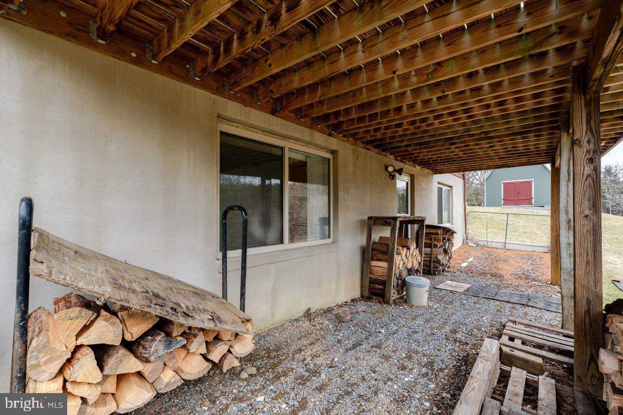 121 SPIKER LN, STRASBURG, Virginia 22657, 4 Bedrooms Bedrooms, 16 Rooms Rooms,2 BathroomsBathrooms,Residential,For sale,121 SPIKER LN,VASH2013344 MLS # VASH2013344