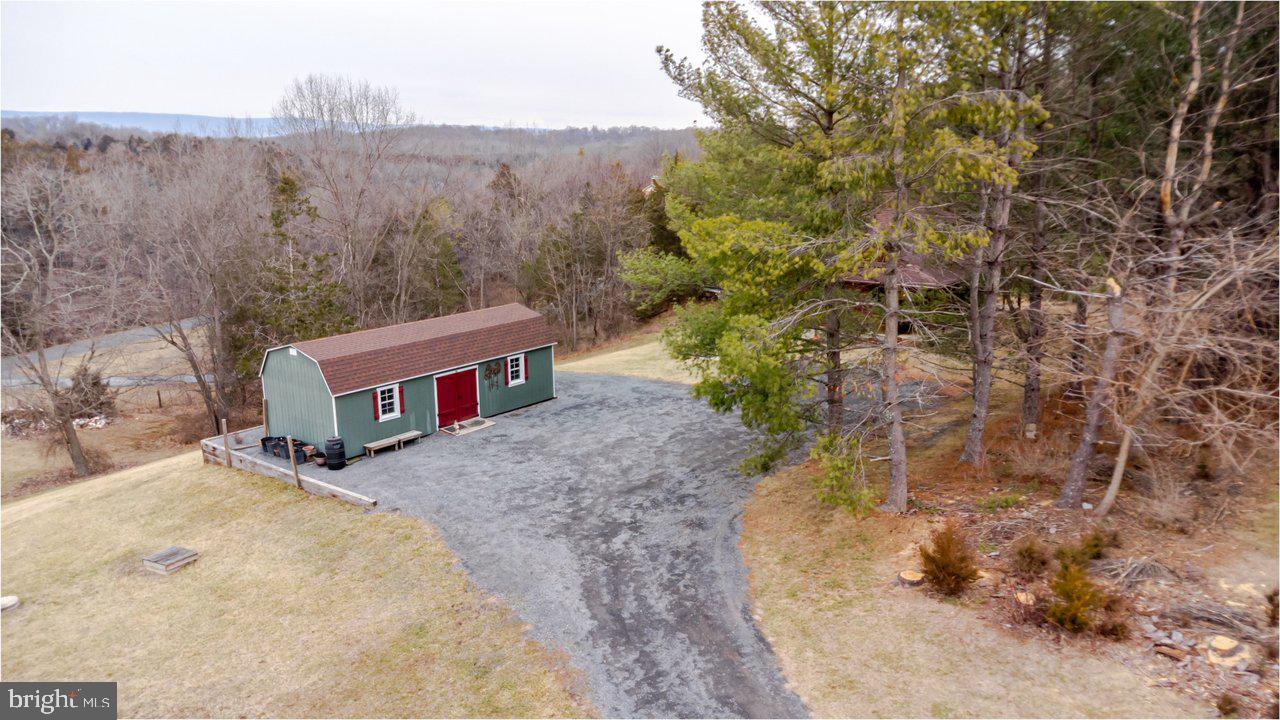 121 SPIKER LN, STRASBURG, Virginia 22657, 4 Bedrooms Bedrooms, 16 Rooms Rooms,2 BathroomsBathrooms,Residential,For sale,121 SPIKER LN,VASH2013344 MLS # VASH2013344