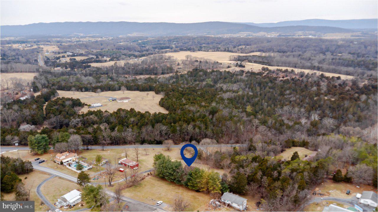 121 SPIKER LN, STRASBURG, Virginia 22657, 4 Bedrooms Bedrooms, 16 Rooms Rooms,2 BathroomsBathrooms,Residential,For sale,121 SPIKER LN,VASH2013344 MLS # VASH2013344