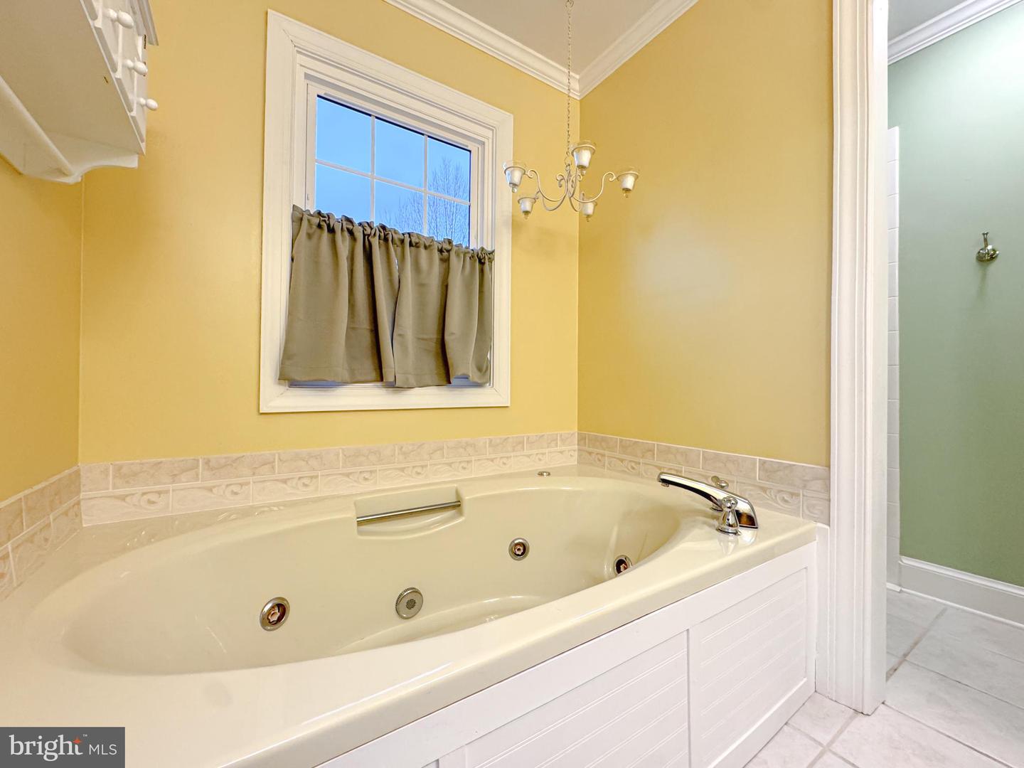 6114 N WILLOW POND DR, FREDERICKSBURG, Virginia 22407, 5 Bedrooms Bedrooms, ,2 BathroomsBathrooms,Residential,For sale,6114 N WILLOW POND DR,VASP2038554 MLS # VASP2038554