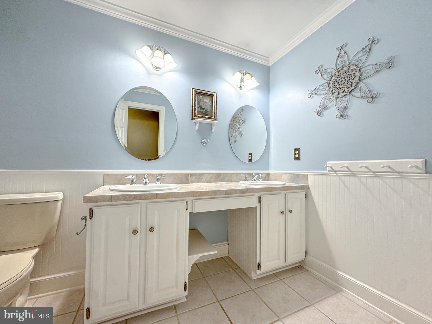 6114 N WILLOW POND DR, FREDERICKSBURG, Virginia 22407, 5 Bedrooms Bedrooms, ,2 BathroomsBathrooms,Residential,For sale,6114 N WILLOW POND DR,VASP2038554 MLS # VASP2038554