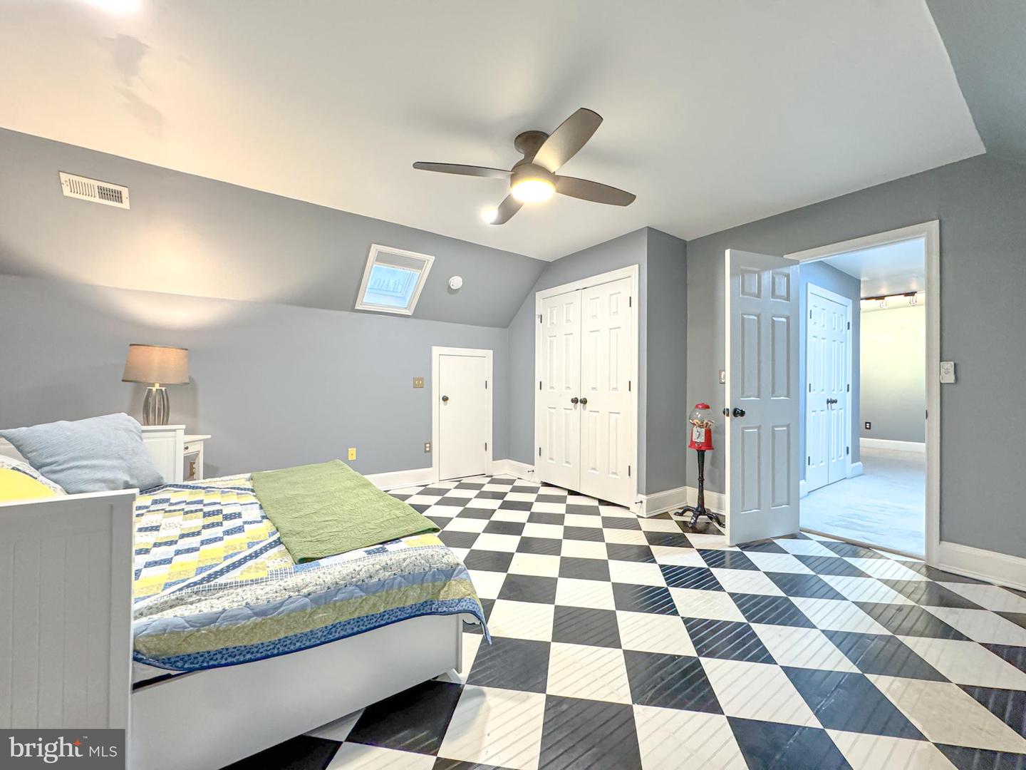 6114 N WILLOW POND DR, FREDERICKSBURG, Virginia 22407, 5 Bedrooms Bedrooms, ,2 BathroomsBathrooms,Residential,For sale,6114 N WILLOW POND DR,VASP2038554 MLS # VASP2038554